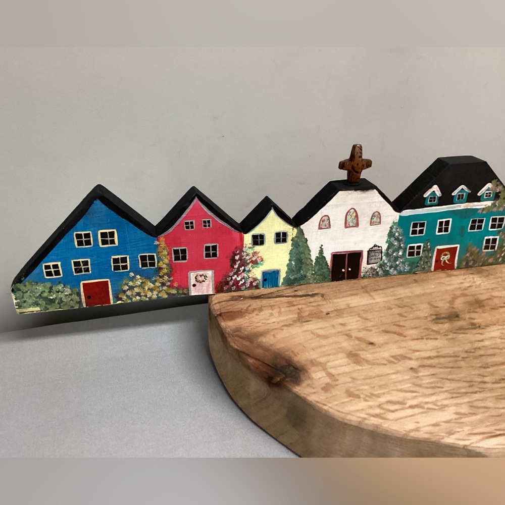 🔵 Beautiful Hand Painted Row of Homes & Church - Solid Wood - Very Unique Decor - Picture 3 of 15